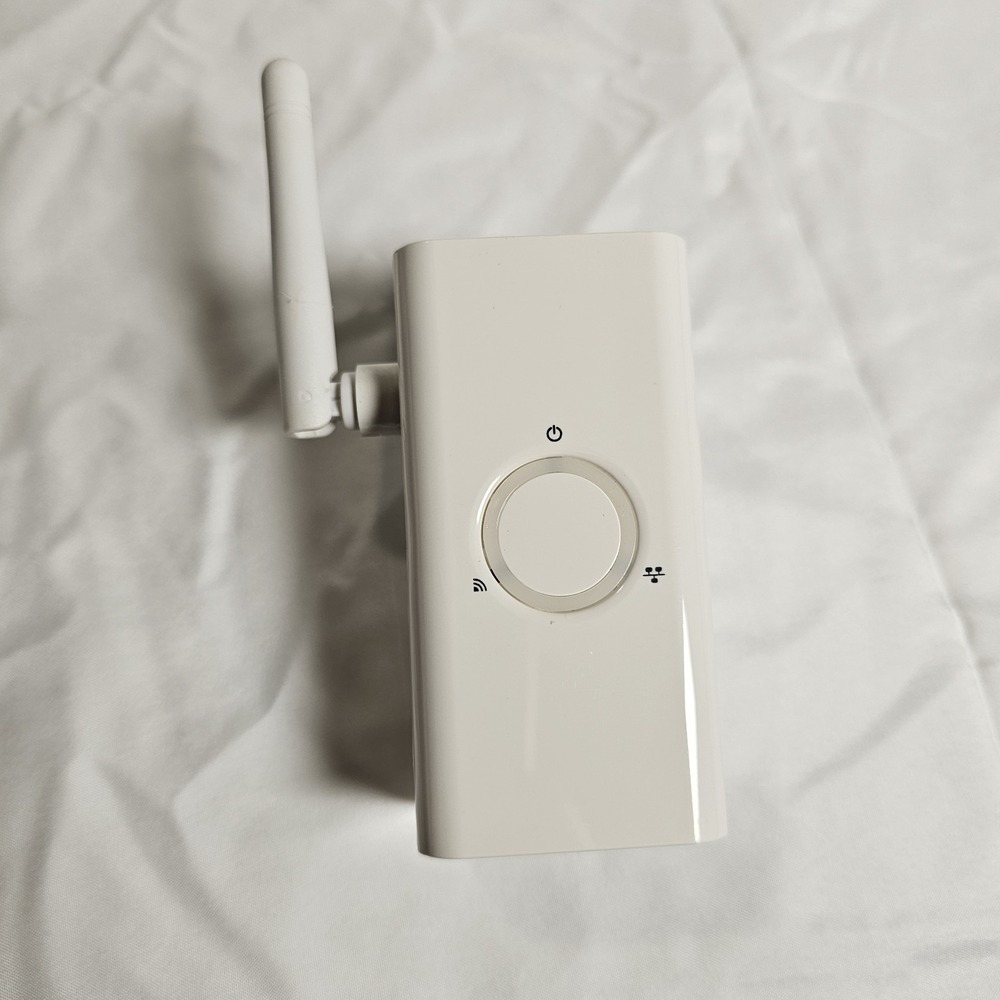 LG Innotek PoE WiFi Bridge Vivint Model ETPFBTRP01 White